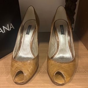 Dolce and Gabbana shoes! Size 7.5
